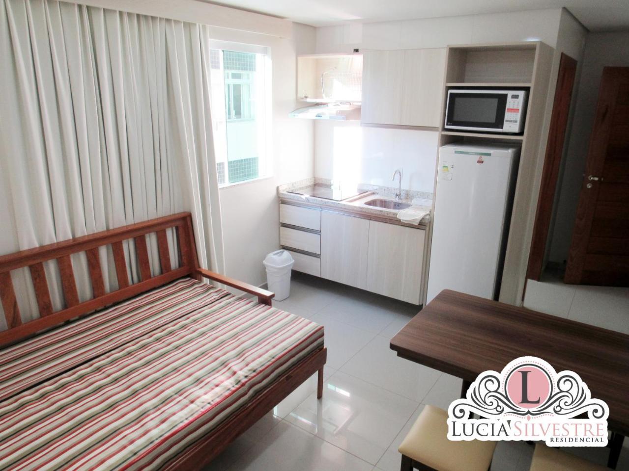 Apartamento Residencial Lúcia Silvestre
